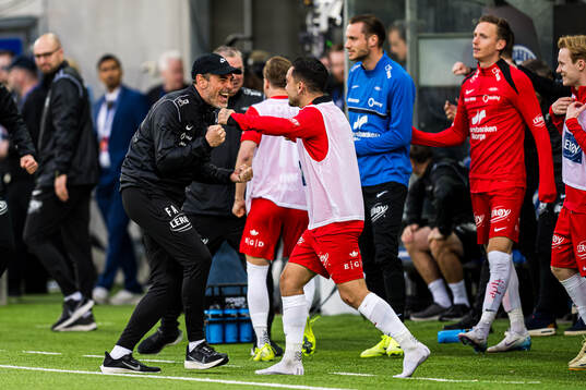Freyr Alexandersson, head coach of Brann, and Niklas Castro