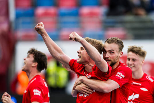 Aune Heggebø of Brann celebrates