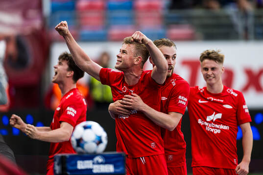 Aune Heggebø of Brann celebrates