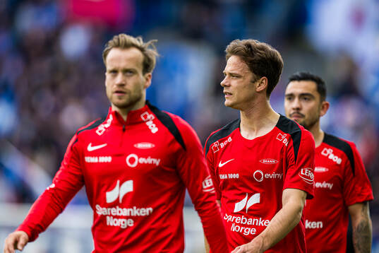 Felix Horn Myhre of Brann warms up