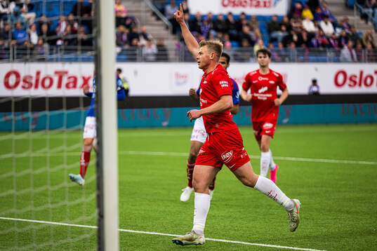 Aune Heggebø of Brann celebrates