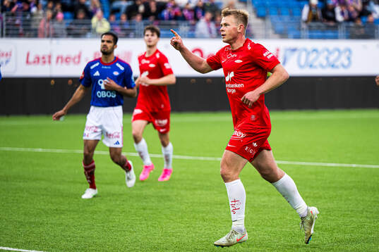 Aune Heggebø of Brann celebrates
