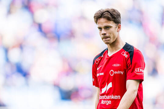 Felix Horn Myhre of Brann warms up