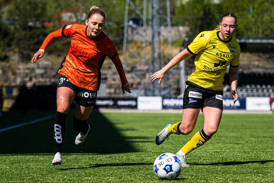Norun Skjeldal of Åsane and Kamilla Bruhjell of Start