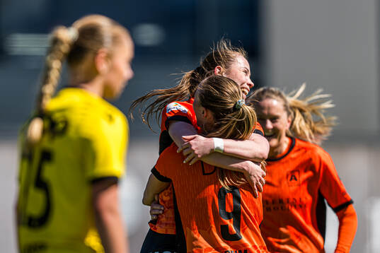 Bläddra bland fler bilder av Football, 1. division, Åsane - Start