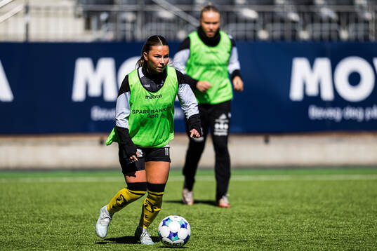 Mia Olsen Leinan of Start warms up