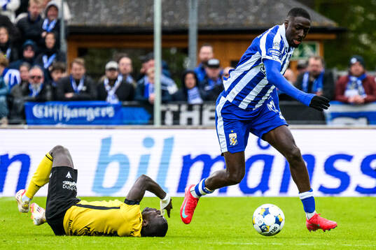 Mjällbys Abdoulie Manneh och IFK Göteborgs Imam Jagne