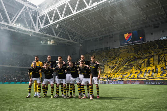 målvakt Kristoffer Nordfeldt, Thomas Poppler Isherwood,