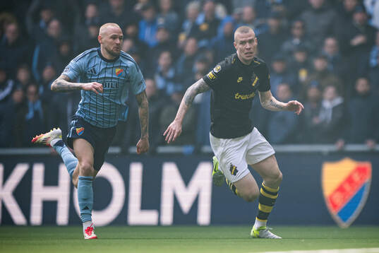 Djurgårdens Adam Ståhl och AIKs Thomas Poppler Isherwood