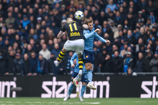 AIKs John Guidetti och Djurgårdens Daniel Stensson