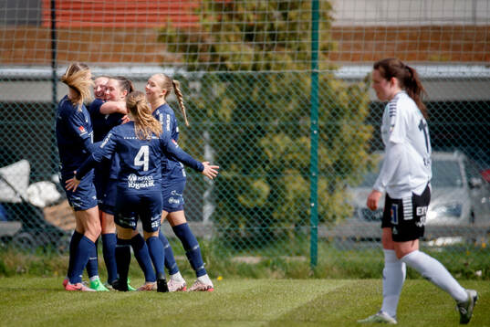 Eskilstuna Uniteds Felicia Rogic gör 1-5 och jublar med