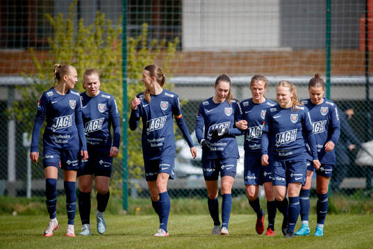 Eskilstuna Uniteds Felicia Rogic gör 1-5 och jublar med