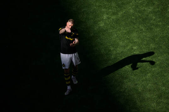 s John Guidetti gestikulerar