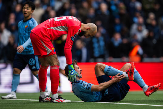Djurgårdens Miro Tenho har ont