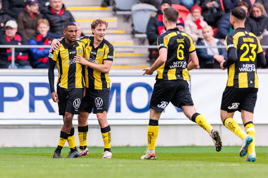 Hammarbys Paulos Abraham och Hampus Skoglund jublar