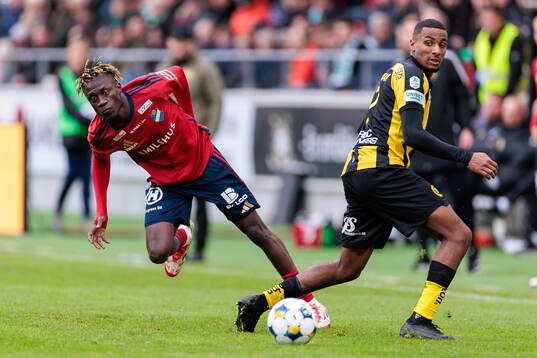 Östers Youssoupha Sanyang och Hammarbys Paulos Abraham