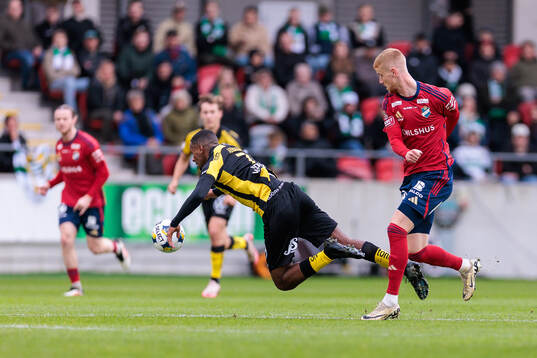 Hammarbys Paulos Abraham och Östers Daniel Ask