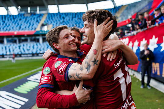 Bläddra bland fler bilder av Fotboll, Superettan, Örgryte - Falkenberg