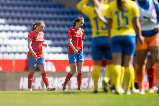 Helsingborgs Arna Thrainsdottir och Maja Nilsson deppar