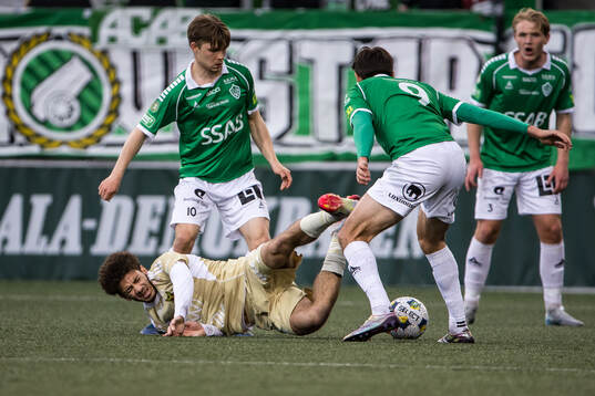 Brages Gustav Berggren och Östersunds Ziad Ghanoum och