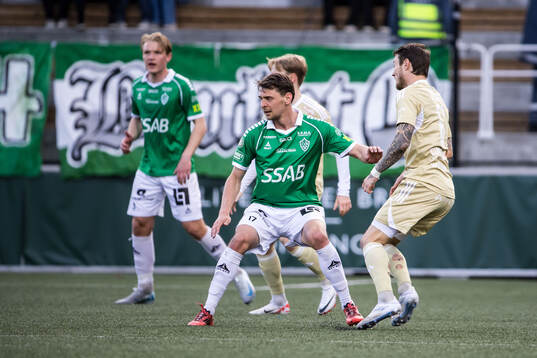 Brages Pontus Jonsson och Östersunds Adrian Edqvist
