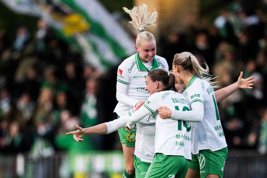 Hammarbys Julie Blakstad, Smilla Vallotto, Emilie Joramo