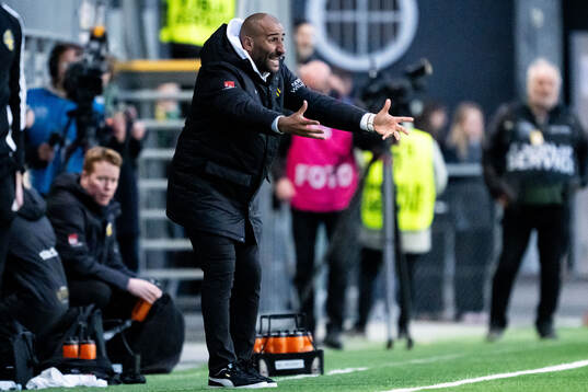 Häckens tränare Mak Lind reagerar