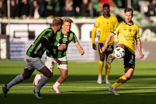 GAISs Rasmus Niklasson Petrovic och Elfsborgs Simon Olsson