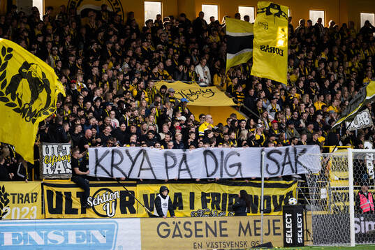 Elfsborgs supportrar med en hälsning till skadade