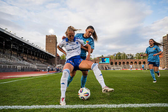 IFK Norrköpings Samantha Cary och Djurgårdens Alexsandra