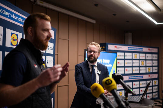 Anders Lundberg, General Manager, and Linus Hugosson, media