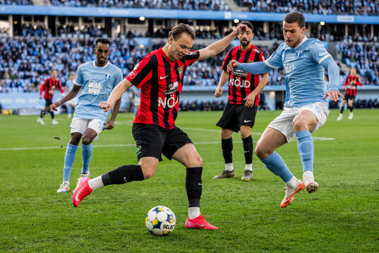 Brommapojkarnas Alex Timossi Andersson och Malmö FFs