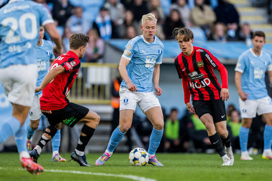 Malmö FFs Otto Rosengren och Brommapojkarnas Love Arrhov