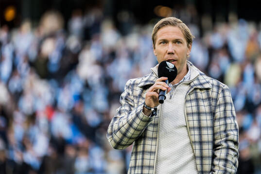 Malmö FFs tidigare spelare Anton Tinnerholm hyllas