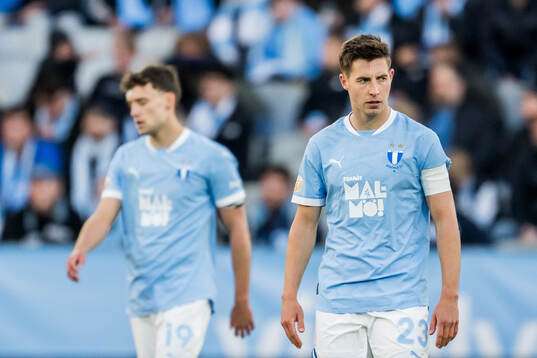 Malmö FFs Lasse Berg Johnsen deppar