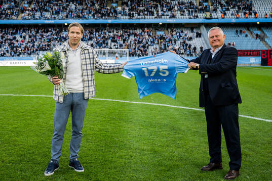 Malmö FFs tidigare spelare Anton Tinnerholm hyllas