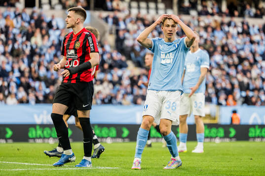 Malmö FFs Hugo Bolin deppar