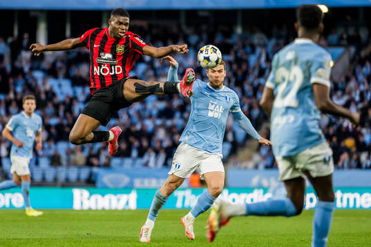 Brommapojkarnas Ezekiel Alladoh och Malmö FFs Gabriel