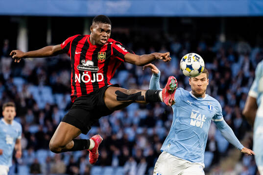 Brommapojkarnas Ezekiel Alladoh och Malmö FFs Gabriel
