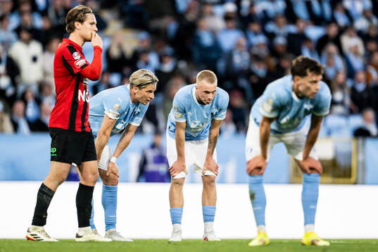 Malmö FFs Jens Stryger Larsen, Daniel Gudjohnsen och Colin