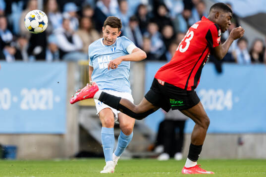 Malmö FFs Lasse Berg Johnsen och Brommapojkarnas Ezekiel
