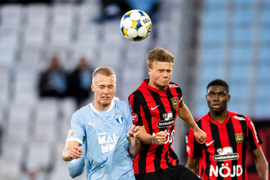 Malmö FFs Daniel Gudjohnsen och Brommapojkarnas Wilmer