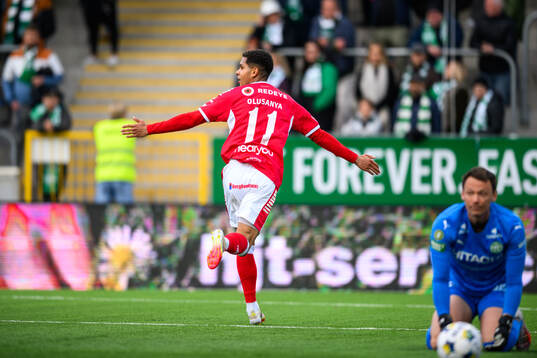 Kalmars Anthony Olusanya jublar