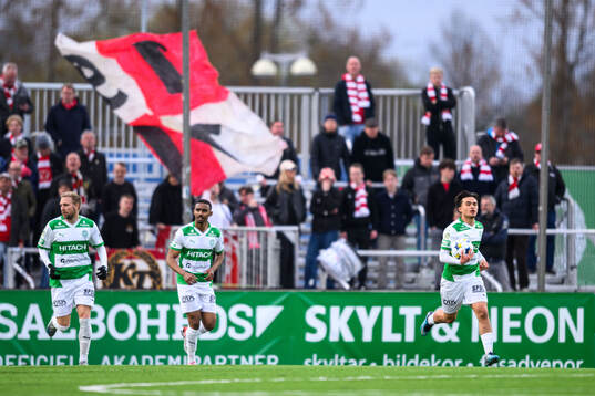 Västerås Alexander Thongla-Iad Warneryd jublar