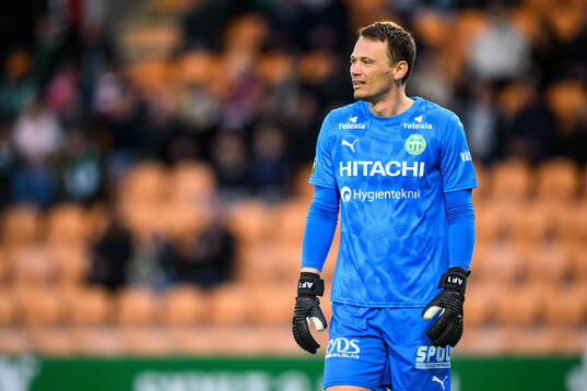 Västerås målvakt Anton Fagerström deppar
