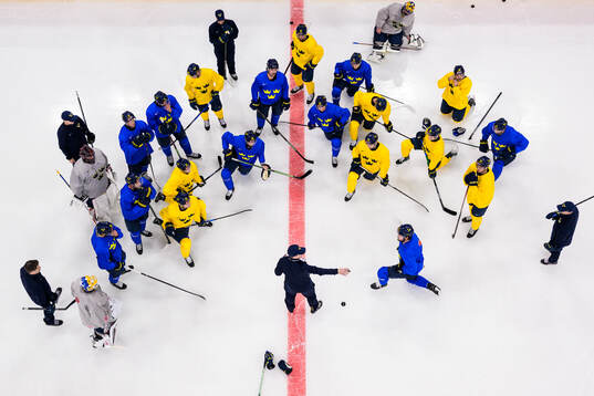 Bläddra bland fler bilder av 2025 IIHF Ice Hockey World Championship, day -2, Sweden, practice