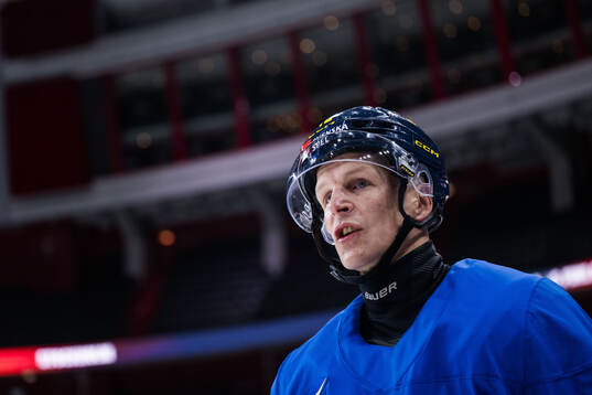 Max Friberg and of Sweden at a practice session