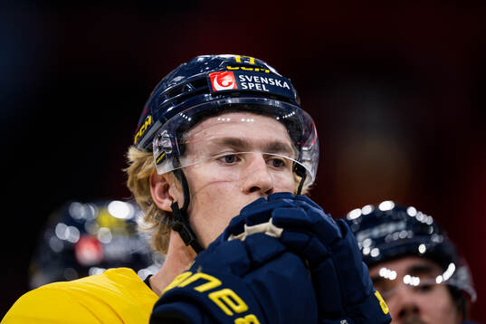 Simon Edvinsson of Sweden at a practice session