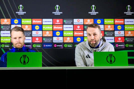 Jacob Une and Head coach Jani Honkavaara of Djurgården