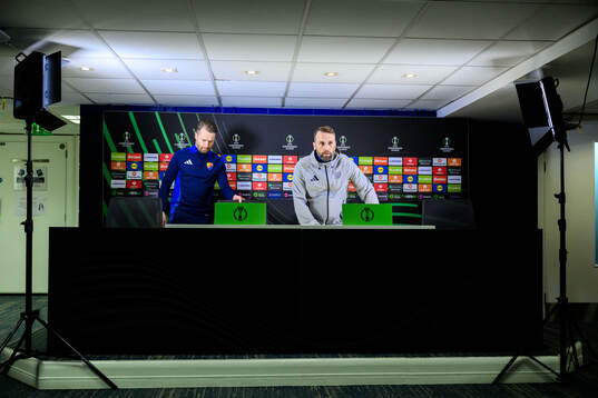 Jacob Une and Head coach Jani Honkavaara of Djurgården
